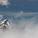 nach Norden hin ragen nur die Großen aus der Wolkendecke