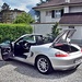 ...ich ziehe das offene Cabrio vor;-)))
