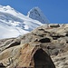 Vom Gletscherrand sieht man den Vorgipfel des Vallunaraju