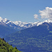 Blick hinüber zu den Walliser Alpen - und zu den Wunden des Skizirkus....