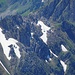 Rückblende zur gestrigen Tour: Die Stöllen im Zoom vom Säntis betrachtet. Das Schneefeld unterhalb des Gipfels (West) konnte hart an den Felsen oben gut umgangen werden.