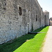 Blick entlang der Stadtmauer von La Cavalerie