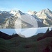 Bäralpl am Morgen und Blick zur Hinterautal-Vomper-Kette aufgenommen auf einer Mehrtage-Freibiwaktour