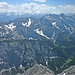 Die Inntalkette mit dem markanten Kleinen Solstein (rechts). Dahinter - getrennt durch das Inntal - die Stubaier Alpen mit dem gewaltigen Habicht (links).