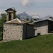 la chiesa di santo Stefano e il lbivacco degli alpini