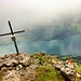 Am Gipfel, Blick hinunter auf's Kreuz und den Walensee.
