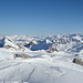 Ein weitläufiges Panorama zeigt sich gen Berner Oberland...