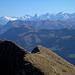 Blick nach Osten auf die Berner Alpen. In der Mitte der Niesengrat