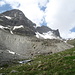 Auch von hier ist der kleine Gletscher <em>Vadret Güglia</em> gut zu erkennen. Im Vordergrund ein [http://de.wikipedia.org/wiki/Blockgletscher Blockgletscher] (?).