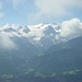 Am Gibel lichten sich die Wolken über den Berner Alpen - nach und nach bekomme ich sie zu Gesicht