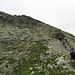 L'inizio della cresta SW del Pizzo delle Pecore. Questa parte è tranquilla, a piacere si poù scegliere di arrampicare o aggirare le rocce.