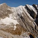 Aufstieg in den Sattel zwischen P.2335 (links) und Moor 2342m. Genaue Gipfelbeschreibung siehe den Kommentar von [u Alpin_Rise]
