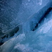 Am Klein Matterhorn - Im Gletscher-Palast gibt es Eis in vielen Varianten zu besichtigen. Da die Eintrittsgebühr mit unserem Seilbahn-Ticket abgegolten ist, schauen wir uns die natürlichen und künstlichen Eisgebilde an - zur "Akklimatisierung" - an Kälte und auch hier ja durchaus auch "etwas" Höhe ... ;-).