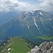 Blick über die Hohe Munde in die Stubaier Alpen.