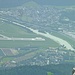 Am Flughafen Innsbruck landet gerade eine EasyJet-Maschine.