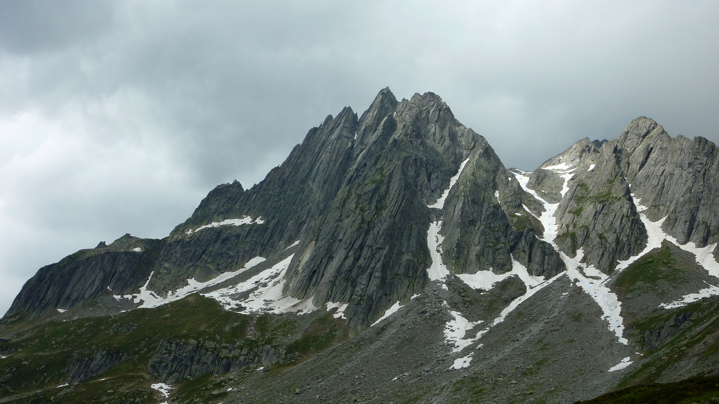 Der Salbitschijen (2981m) von der Salbithütte aus...
