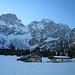 16.01.11: Im winterlichen Rohntal mit Blick zu Östlicher Karwendelspitze und Vogelkarspitze.
