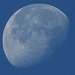 Der Mond am blauen Himmel am Morgen unserer Tour. 08.Juli 2012 6.39 Uhr