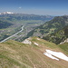 Gipfel Rappenstein - Teilpanorama 4/9. Ausblick ins Rheintal (flussabwärts). Im Hintergrund (links): Alpstein.