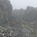 Wieder im Abstieg vom Tälihorn zur Bärgglafurgga: Kraxeln im dichten Nebel.