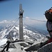 Nach einen 10 minütigen Anstieg über den blockigen Gipfelaufschwung am Gipfel des Schwarzensteins