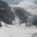 Impressionante ponte di ghiaccio che scende dal Cambrena