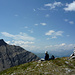 [U sglider] bei aussichtsreicher Rast auf dem Piz Mez