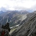 In Abstieg von Böses Weibele,2589m,gut merkiert nach rechts, in einer enger Kamin, am Sudwestgrat, ohne Sicherungen, I Grad Kletterstelle
