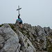 Die letzten Meter zum Gipfel (das Kreuz summt aber nicht! :-) )