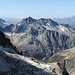 Pizzo Galina (gleich rechts vom fernen Mont Blanc) und Mittaghorn, rechts davon.