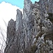 Felsformationen- Die Felsen sind massiv mit Metall versehen.