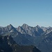 Blick in die Allgäuer Alpen; im Vordergrund die mächtigen Nordwände der Tannheimer Berge