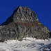 Das Kleine Schreckhorn (3494,0m) mit interessanten geologischer Schichtung quer durch die Nordwand.