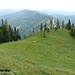 Steiler Abstieg über die Jagdhütte Kosak