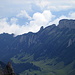 Blick zur Südlichen Alpsteinkette, die hier von den Hüsern dominiert wird
