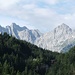 immer wieder fällt der Blick auf die schönen Karwendelberge von der Rißtalstrasse aus