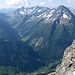 Tiefblick nach bzw. Hinüberblick zum Bristen