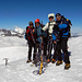 2. Gipfelfoto.. ich finde rote Schweizhüte machen sich sehr fotogen vor blauen Schweizhimmel