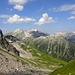 vor Spullerschafberg und Mehlsack ist im grossen Schuttfeld die Route (und Skiabfahrt) zum Madlochjoch erkennbar