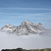 <b>Impressionante il massiccio calcareo del Teurihorn (2973 m), a Nord di Splügen.</b>