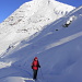 Lena im Aufstieg - im Hintergrund der Roccabella - ein beliebter Skiberg