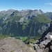 Blick in Richtung Stalden. Die Alp Dagenstal ist in der Bildmitte
