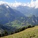 Quellwolken verdecken die Berggipfel