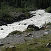 Purtroppo il fiume formato dalle acque di fusione porta a valle una quantità d'acqua molto abbondante.