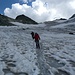 Im Abstieg auf dem Glacier de Pièce - im oberen Teil einige verdeckte Querspalten