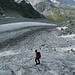 Bequemer Abstieg auf der aperen Gletscherrampe