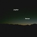 Jupiter und Venus in der Abenddämmerung.