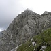 Von hier am Nordseite desPorze, im Abstieg  auf Austriasteig zur Porze Scharte,2360m (max 20-30 Minuten).