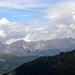 Mit Zoom den Hauptgrat des Lienzer Dolomiten, mit Spitzkofel(2717m),Kreuzkofel(2694m),Eisenschuss(2615m), Weittalspitze(2539m), Laserzwand(2614m),Grosse und Kleine Sandspitze(2772m),Simonskopf(2687m), Seekofel(2738m), Wilde Sender(2738m) und Grubenspitz(2671m). 