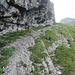 Abstieg vom Zuestoll entlang besagter Felswand